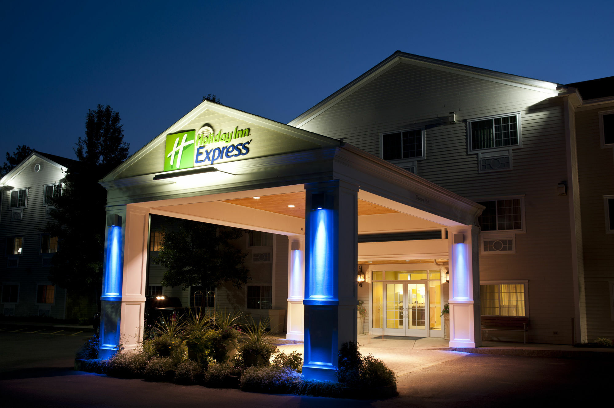 Holiday Inn Express Hotel & Suites North Conway, An Ihg Hotel Exterior photo